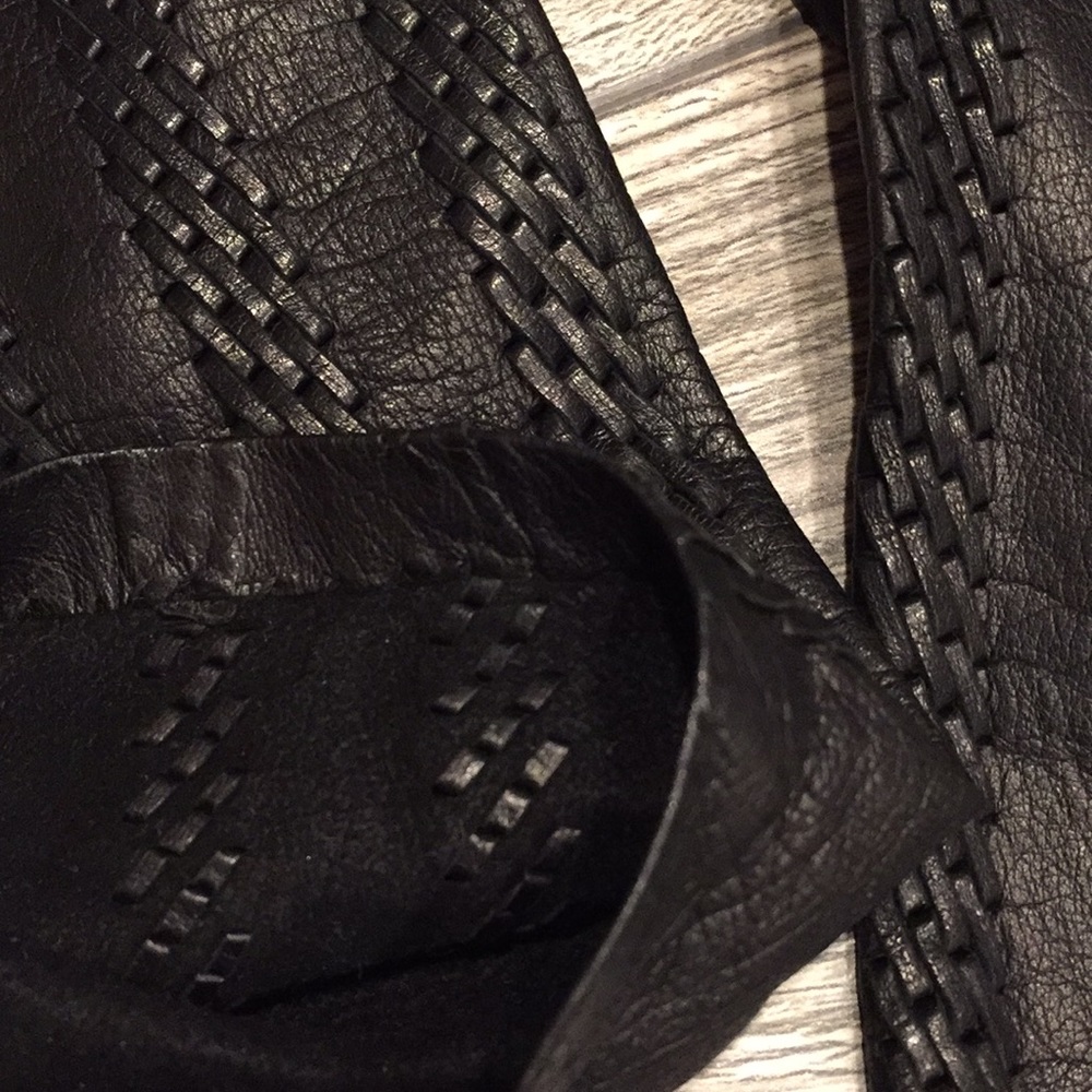 Gloves - Picture 3 of 4